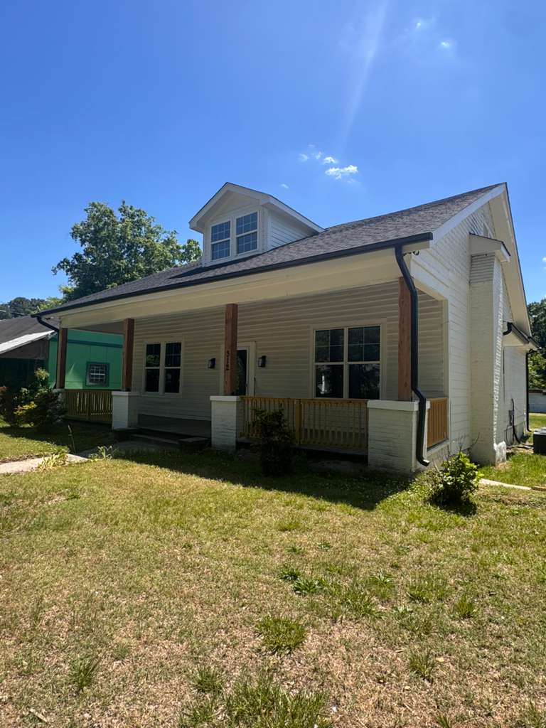 312 East Andrews Avenue